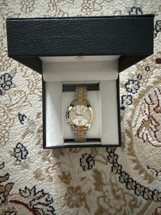 Часы  оригинал новые HUBLOT