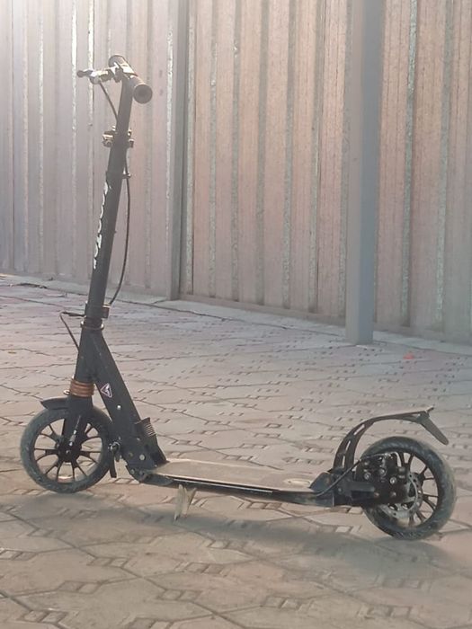 Продам самокат в хорошем состоянии