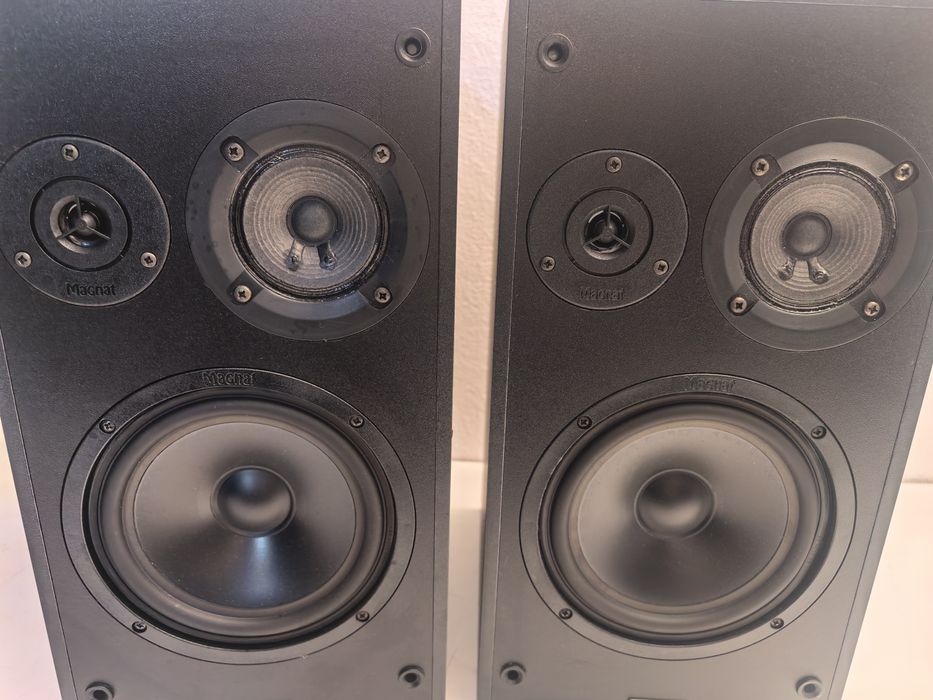Boxe Magnat 3 cai 4-8 ohmi 2x120W