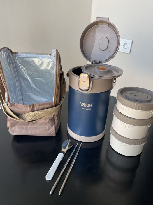 Продаю термос для еды