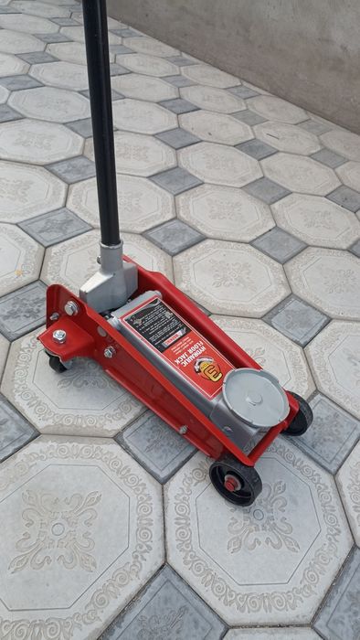 Акция домкрат 3 тон