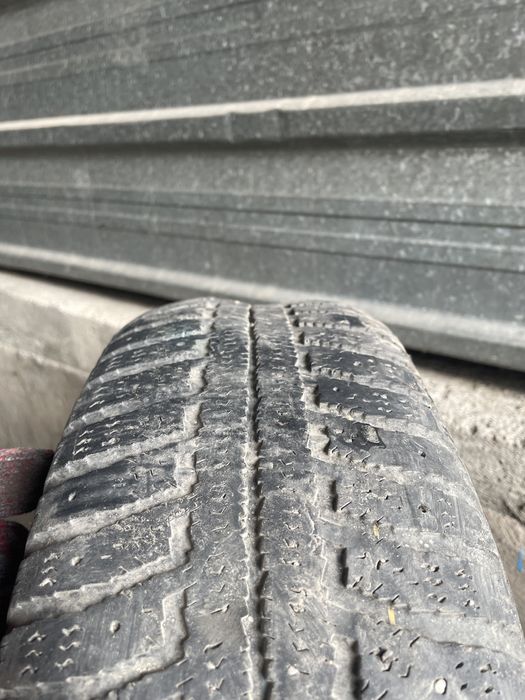 Продаю шины зимние