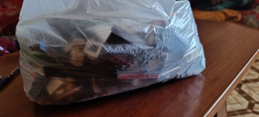 Продам пакет с конструктором Lego, 2.5кг