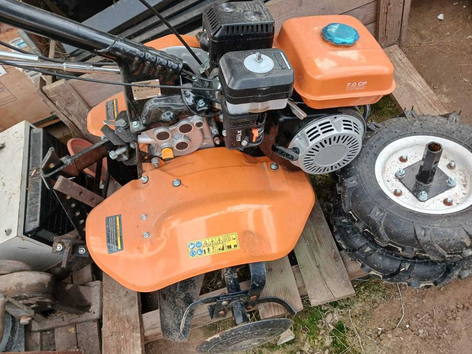 Motocultor Villager VTB 842 Prime, Motor 4 T, 7 CP, 3 Viteze, Euro 5