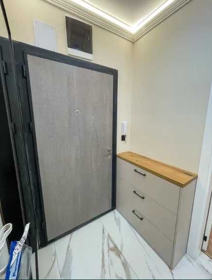 Продава се Двустаен апартамент в Пловдив, Център - 74 кв.м за 1000 €/кв.м - Снимка #1