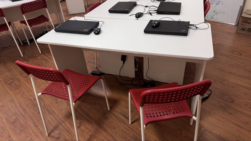 Столы и стулья для офиса