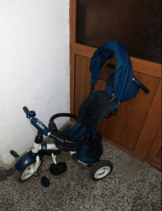 Триколка Lexus с помпащи гуми