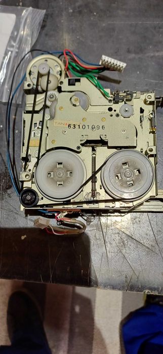 radio casetofon auto se vinde cu garantia rambursari banilor