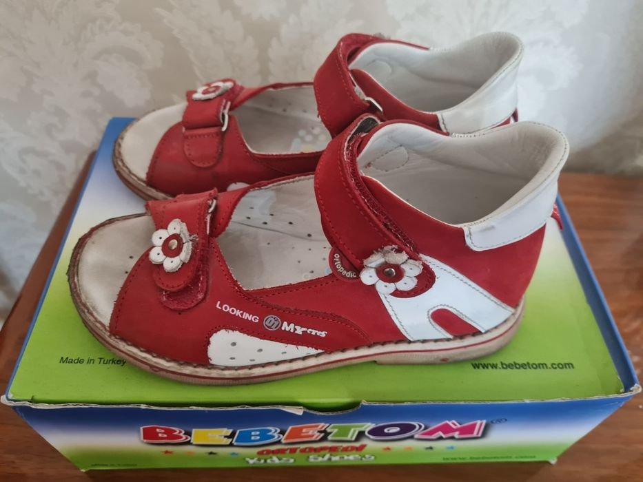 Для девочки ортопедическая обувь. Кожа.