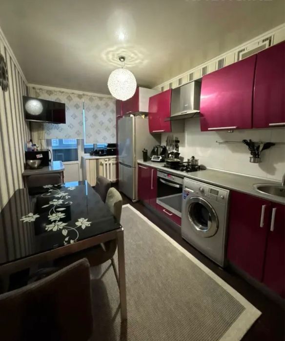 Продам 4-х комнатную квартиру