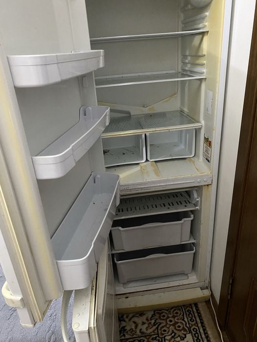 Холодильник Indesit