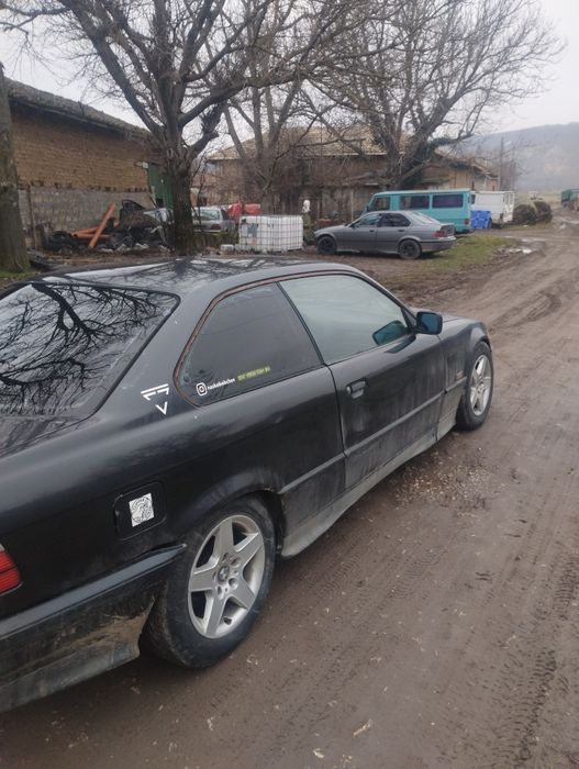 BMW   E36   323i