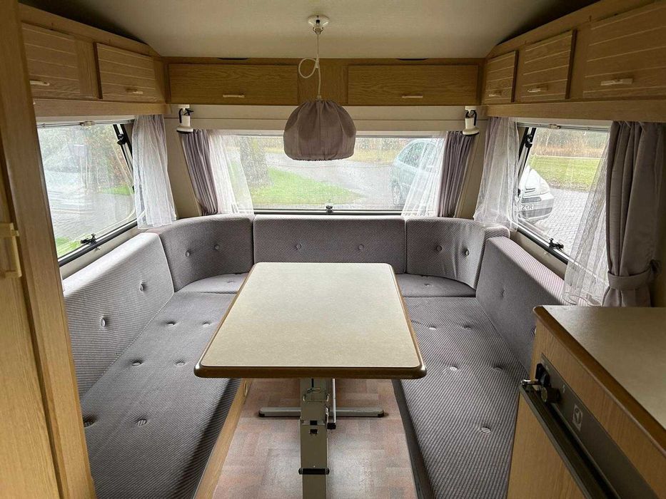 Rulotă/ caravana  kip cu panou solar foarte bine întreținută