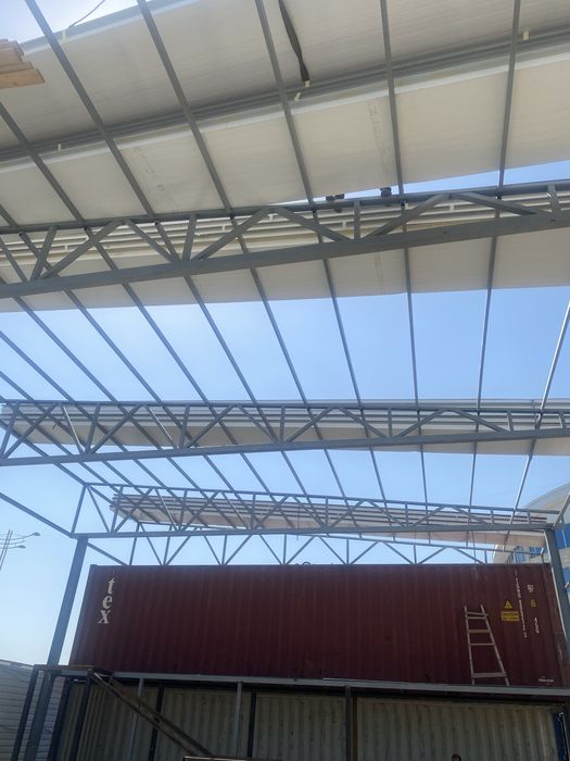 Sendvich panel ustanovka. СЭНДВИЧ ПАНЕЛЬ. Металлоконструкция.