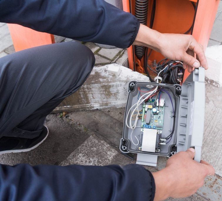 Установка ремонт и обслуживание шлагбаумов. Настройка пультов