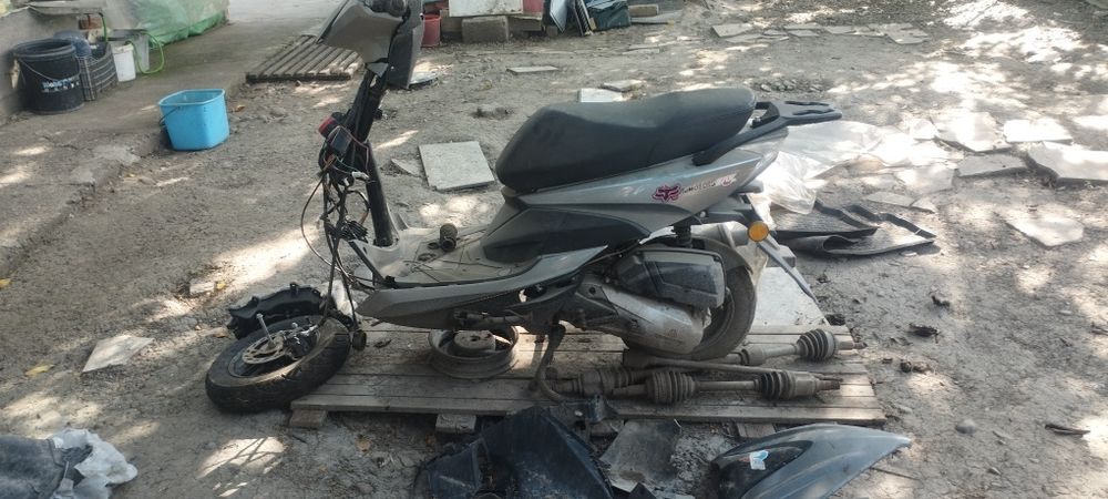 Продам скутер аварийный ,сутеру в момент аварии было 3 месяца.
