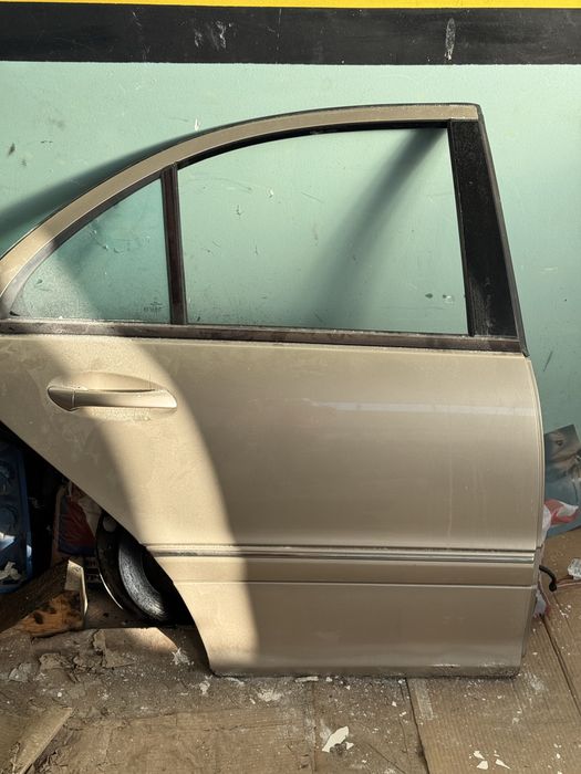 Врати за mercedes w203 sedan