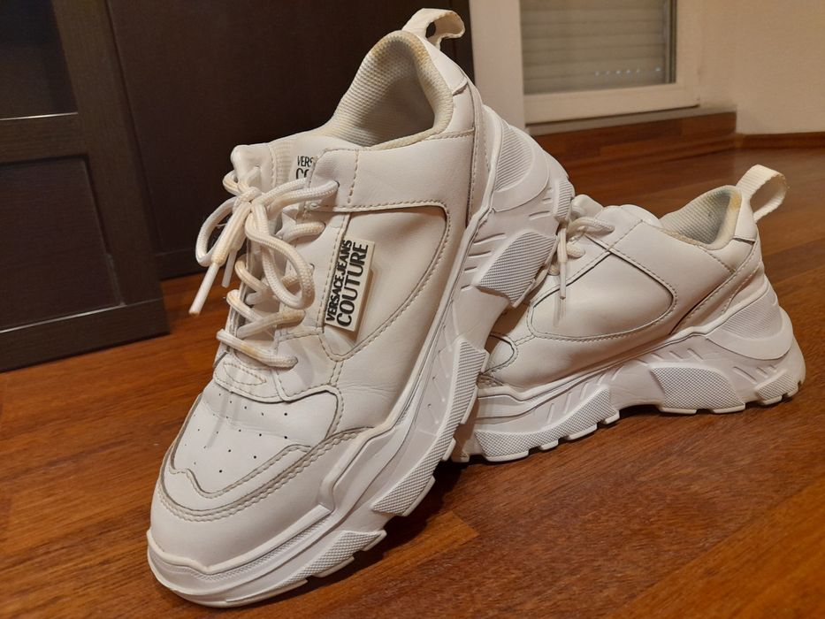 De vânzare Adidași