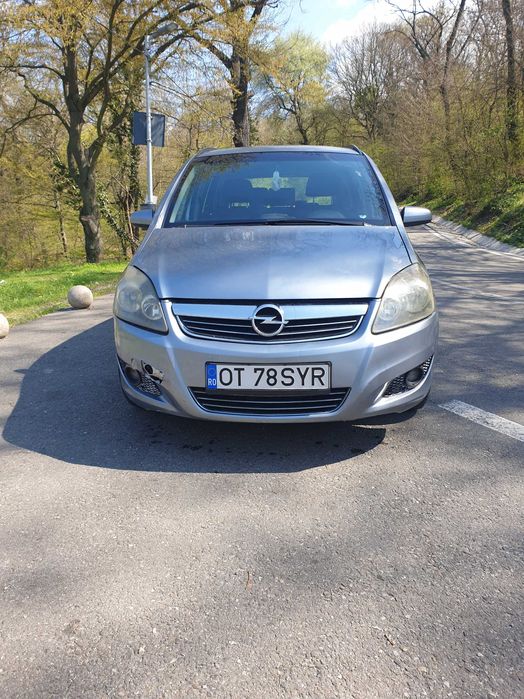 Schimb Opel Zafira B facelift benzina, an 2008