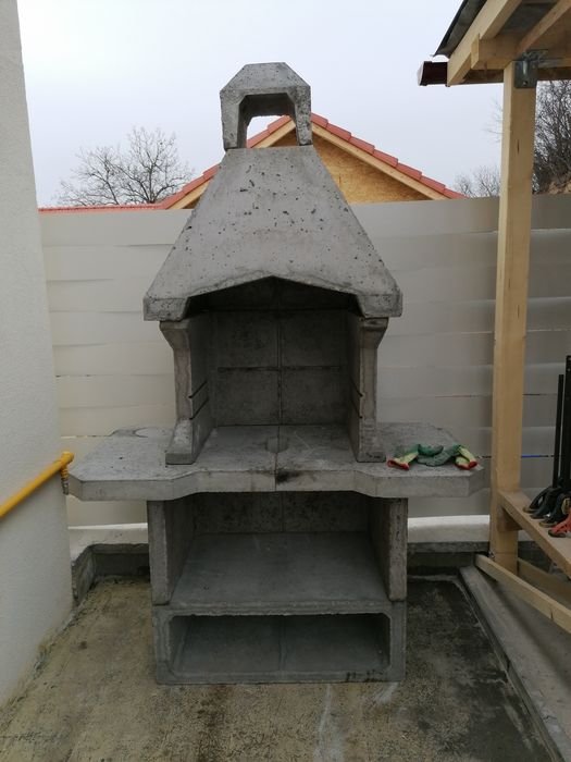 Gratare din beton armat.