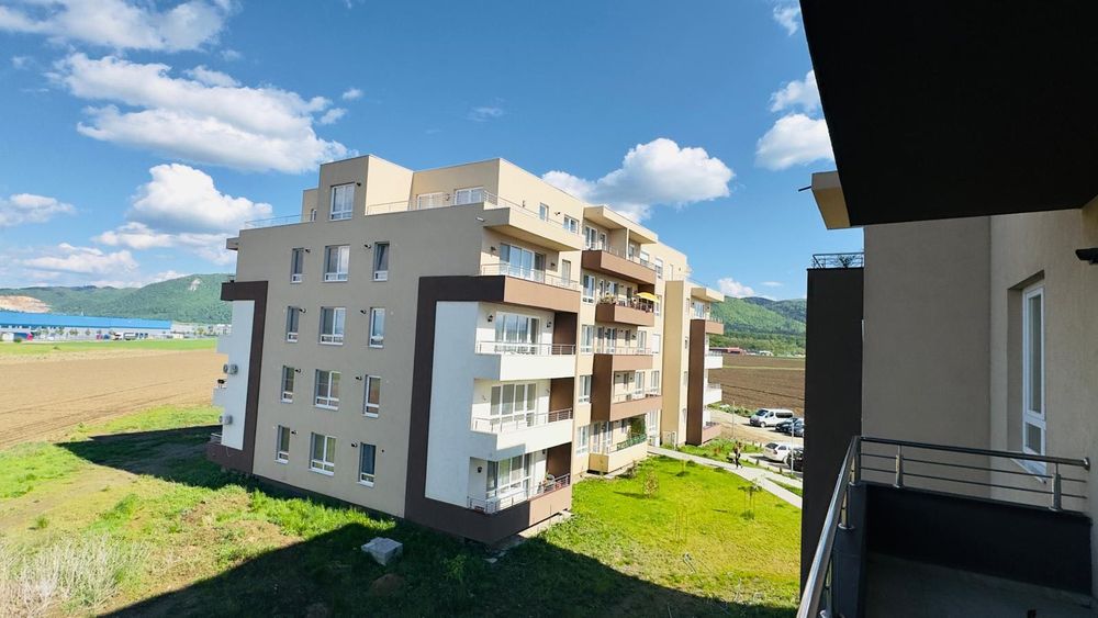 Inchiriez Apartament 2 Camere, la iesirea din Ghimbav spre Cristian