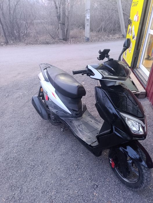 Скутер м 10 продам