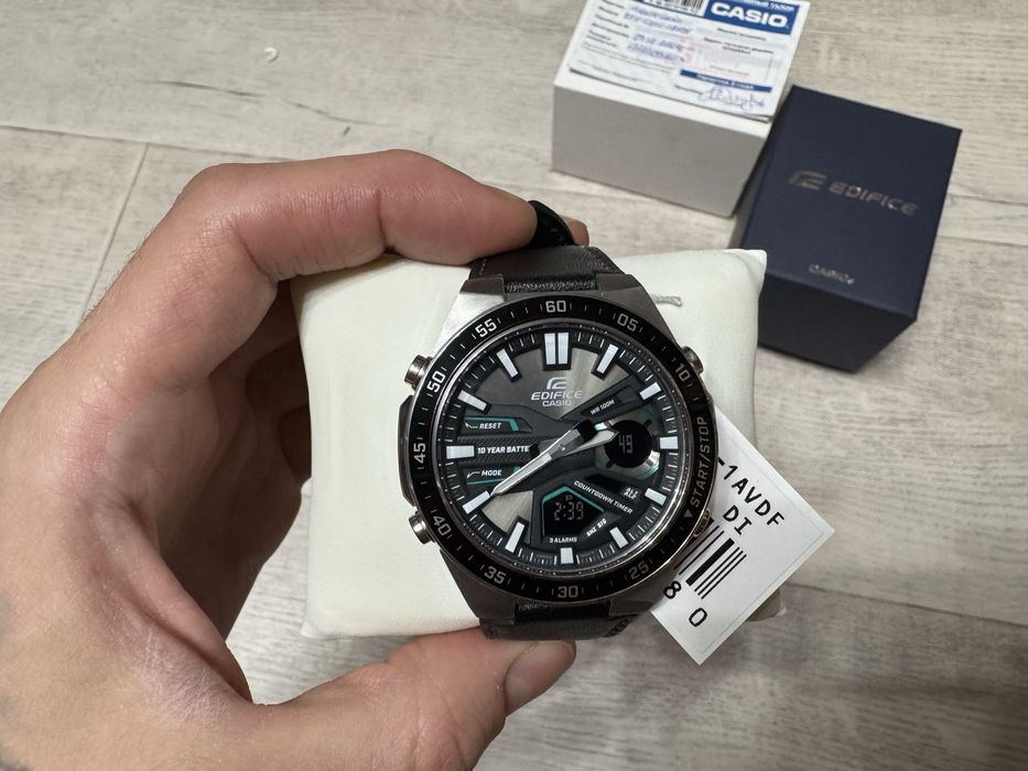 Casio edifice EFV-C110L-AVDF новые