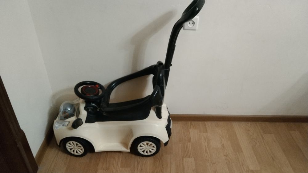 Машинка детская .