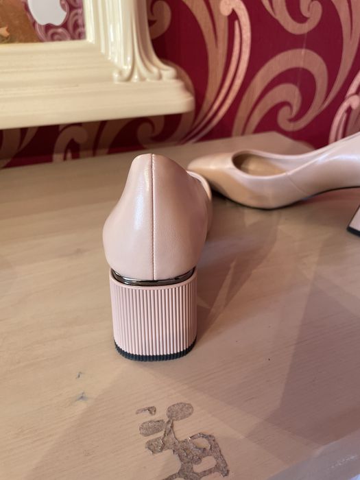 Туфли женские…..