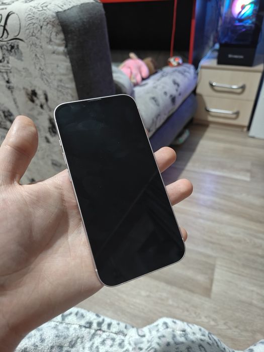 Айфон 13 розовый