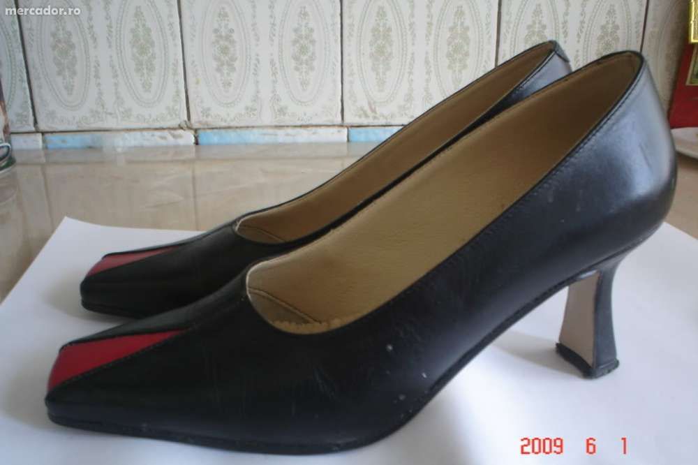 Pantofi de dama de lac sau piele