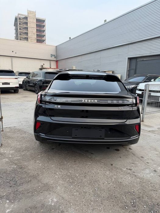 Zeekr 001 Srochna Nasiya va kriditga sotiladi.
