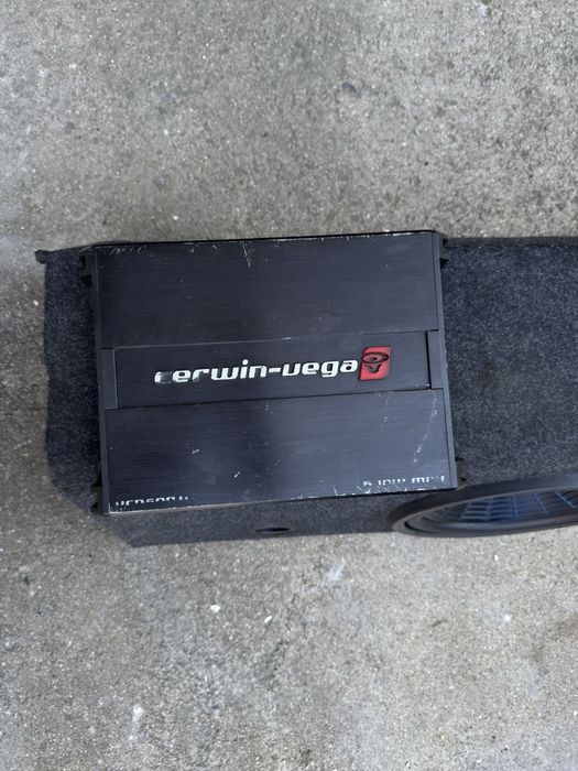 Бас каса с усилвател