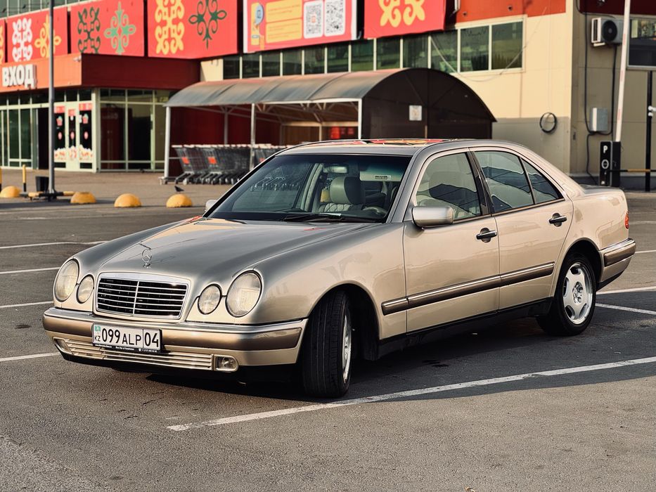 Продам Mercedes E320 w210 в отличном состоянии