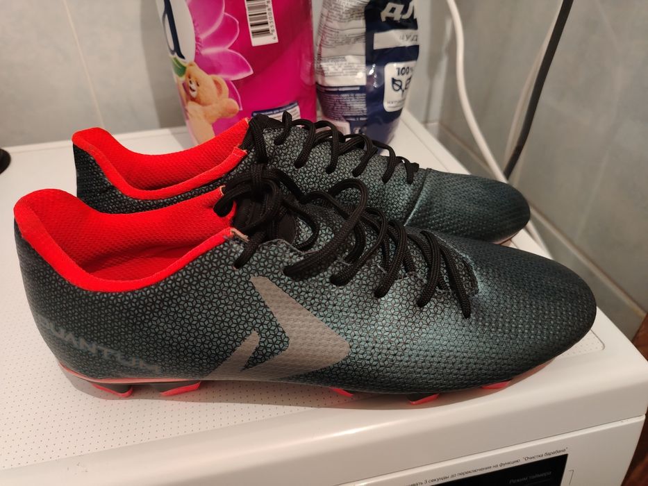 Продам мужские бутсы