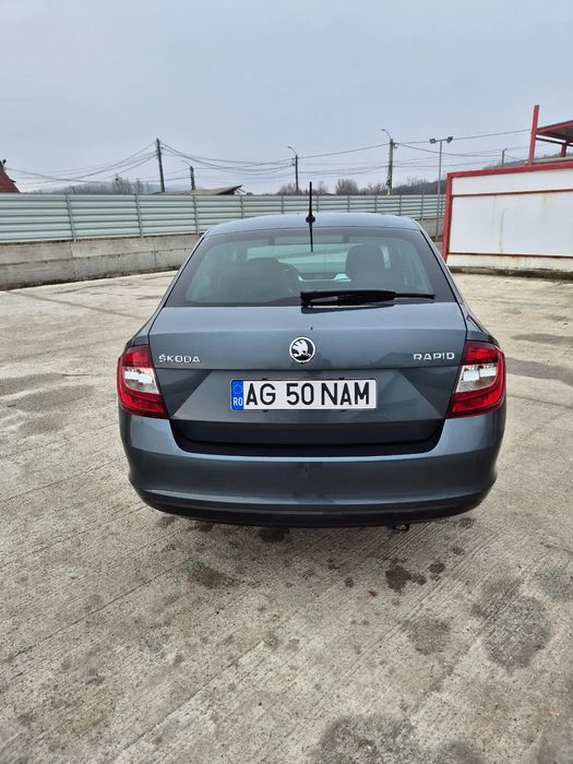 Vând skoda rapid
