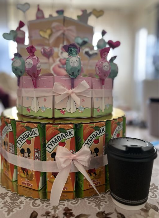 Tort din dulciuri pentru copii