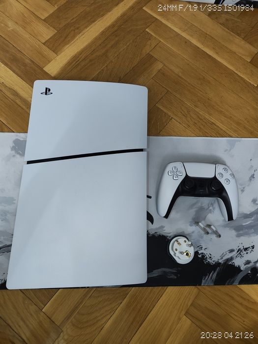 Продам Playstation 5 slim Digital edition 1 tb