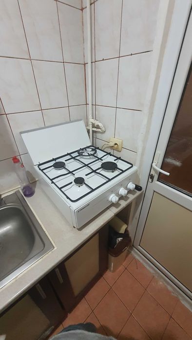 Inchiriez garsonieră