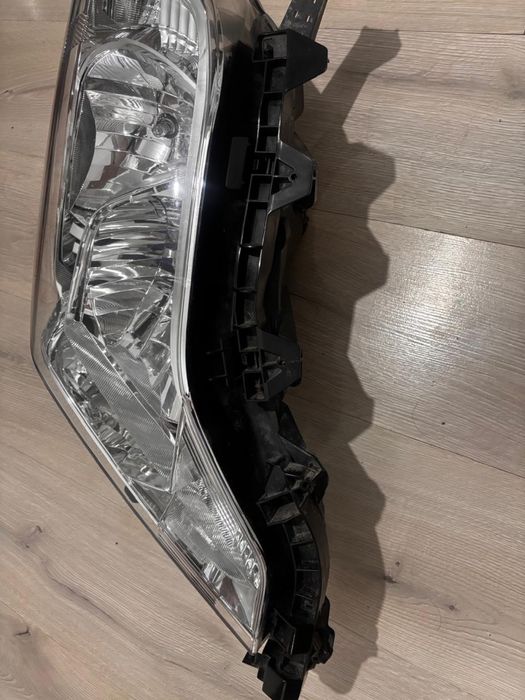 Фара на прадо 150