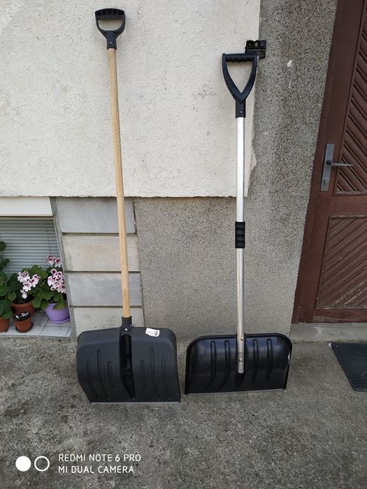 Лопати за сняг два броя