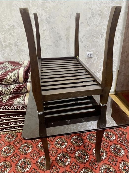 Стеклянный (ойнали) стол стуллар сотилади