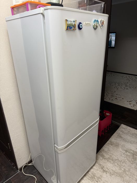 Продам б/у холодильник бирюса в отличном состоянии!