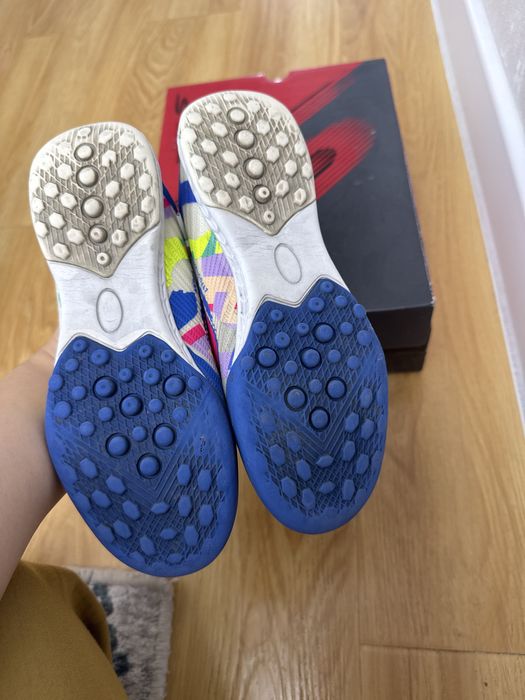 Butsi sarakanojka бутсы сараканожка