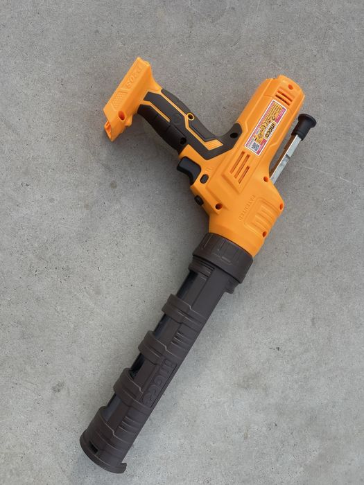 Pistol silicon pe acumulator Ingco /Total