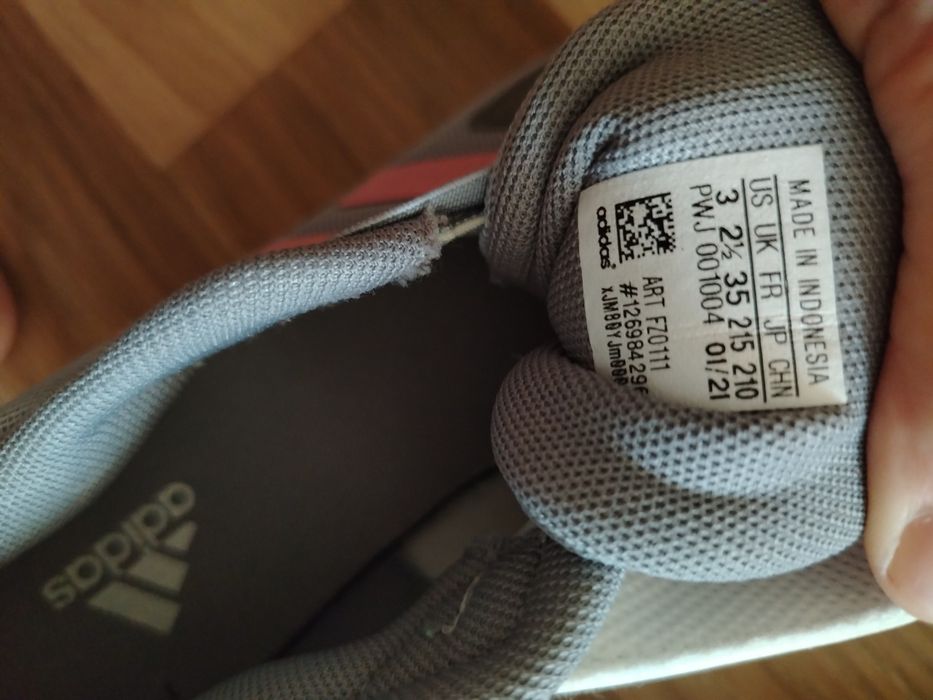 Нови детски  adidas 35  номер