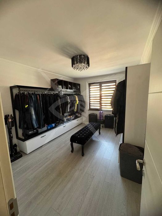 Продава се Многостаен апартамент в Пловдив, Остромила - 179 кв.м за 1637 €/кв.м - Снимка #4