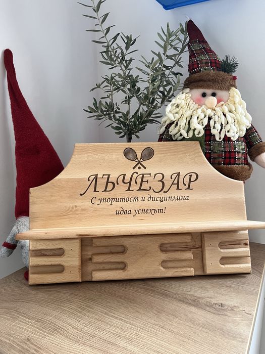 Поставка за купи и медали - дъб
