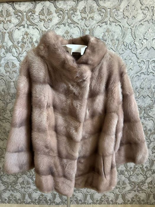 Продам срочно НОВУЮ шубу из империи меха!!!