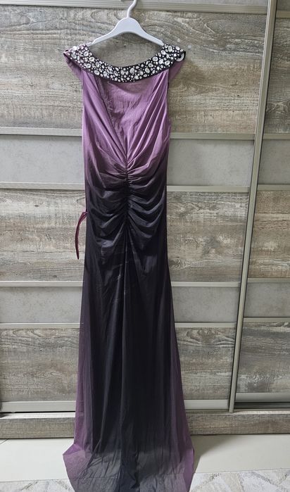 Продам платье в пол